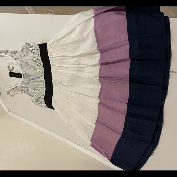 Dress! - Picture 3 of 4